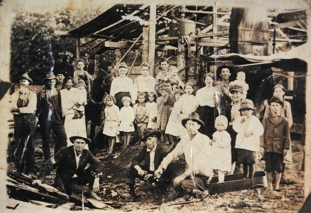 Effie (by horse) & Viola Lambert, & Susie in front of Viola