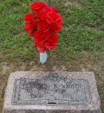 Headstone of Clarence Buchanan Wroten in Kellyville Cemetery